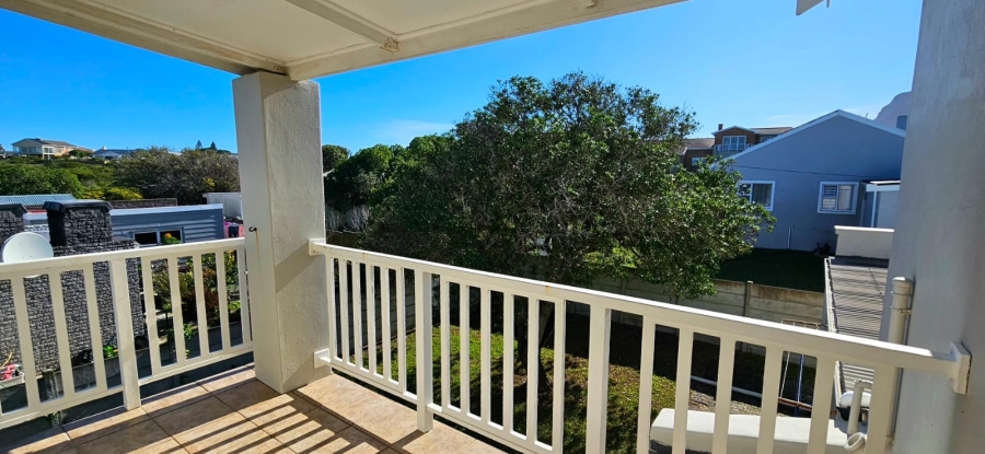 3 Bedroom Property for Sale in Franskraal Western Cape